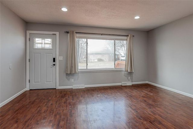 613 NE Corder Street, Lee's Summit, MO 64063
