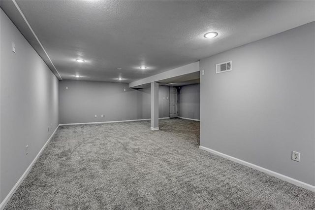 613 NE Corder Street, Lee's Summit, MO 64063