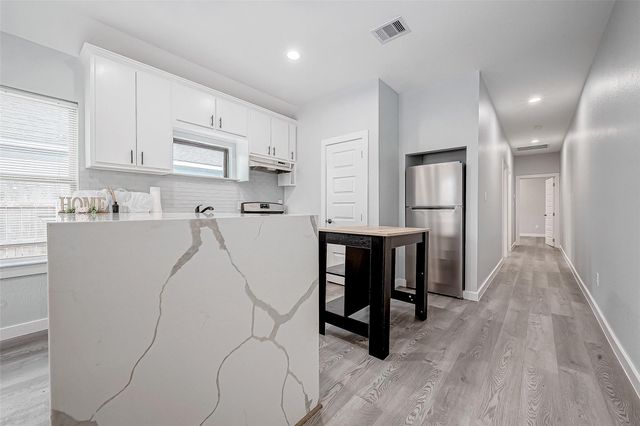 6725 Avenue K B, Houston, TX 77011