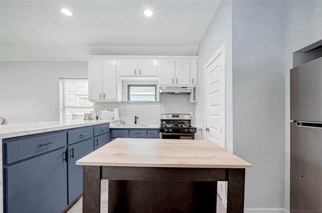 6725 Avenue K B, Houston, TX 77011