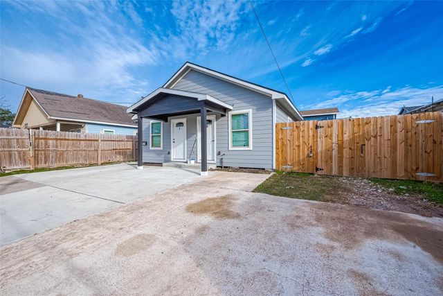 6725 Avenue K B, Houston, TX 77011