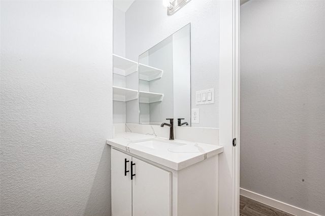 6725 Avenue K B, Houston, TX 77011