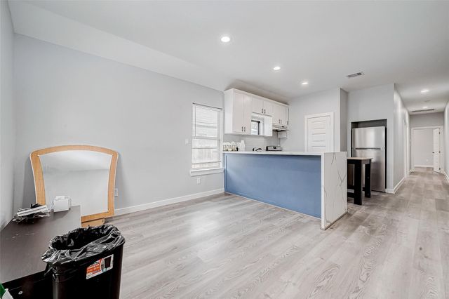 6725 Avenue K B, Houston, TX 77011