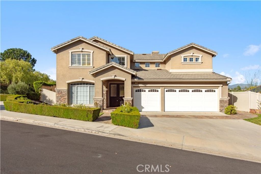 9 Swallows, Trabuco Canyon, CA 92679