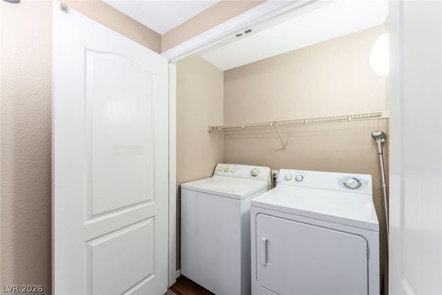1830 North Buffalo Drive 2049, Las Vegas, NV 89128