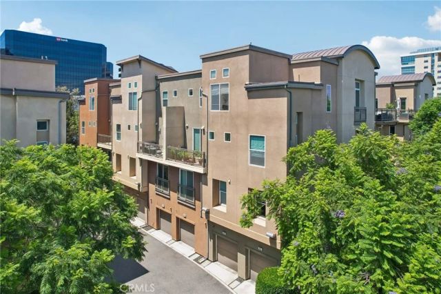 617 Rockefeller, Irvine, CA 92612