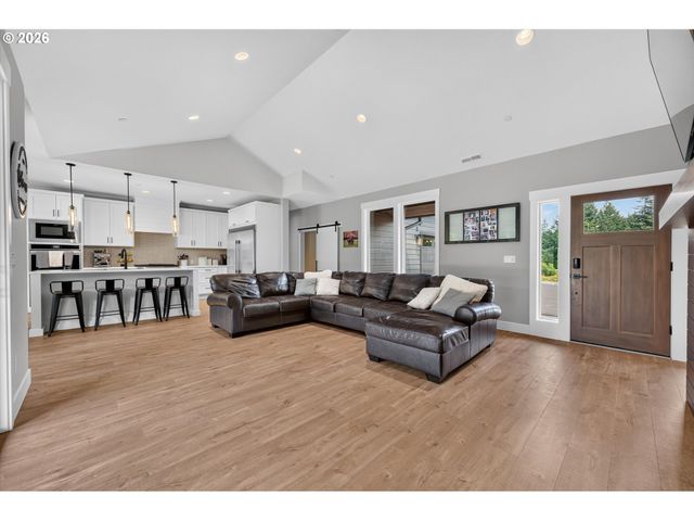 22404 S FOREST PARK Rd, Beavercreek, OR 97004