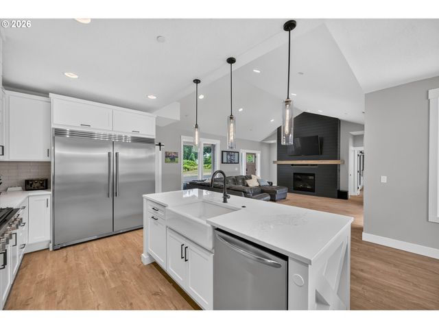 22404 S FOREST PARK Rd, Beavercreek, OR 97004