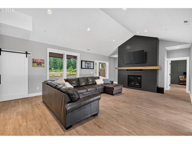 22404 S FOREST PARK Rd, Beavercreek, OR 97004