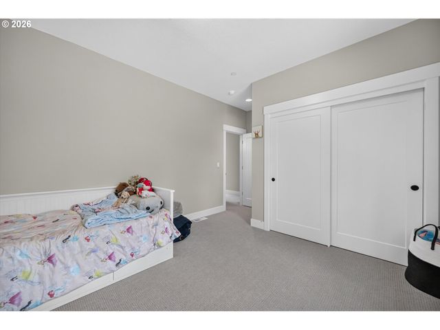 22404 S FOREST PARK Rd, Beavercreek, OR 97004