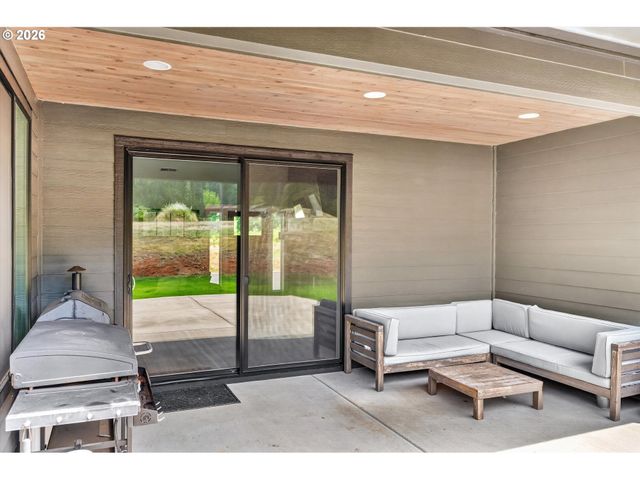 22404 S FOREST PARK Rd, Beavercreek, OR 97004