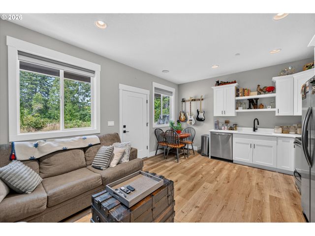 22404 S FOREST PARK Rd, Beavercreek, OR 97004