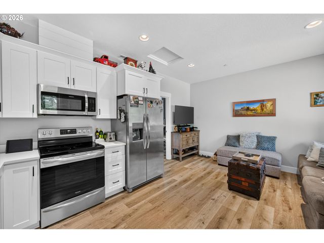 22404 S FOREST PARK Rd, Beavercreek, OR 97004
