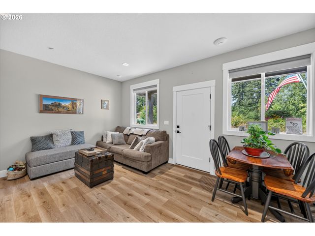 22404 S FOREST PARK Rd, Beavercreek, OR 97004