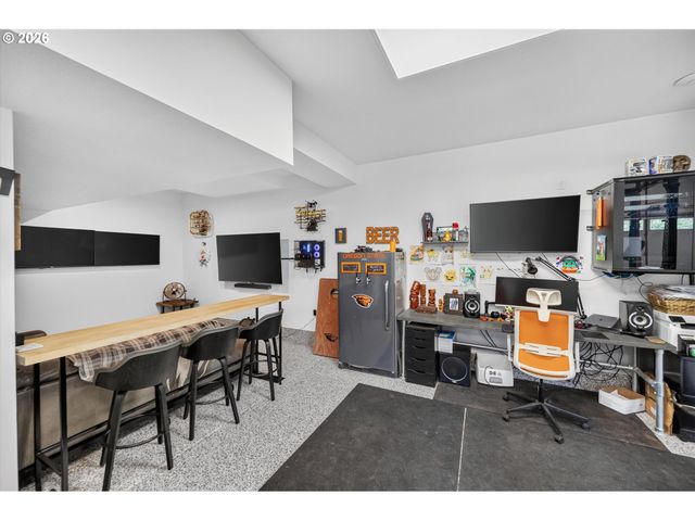 22404 S FOREST PARK Rd, Beavercreek, OR 97004