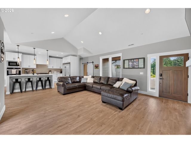 22404 S FOREST PARK Rd, Beavercreek, OR 97004