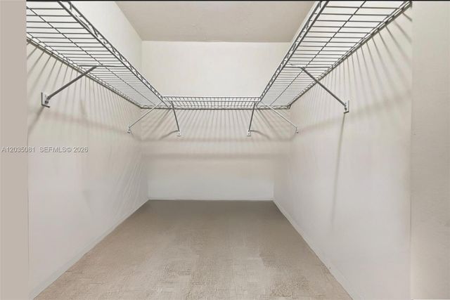 3700 N 56th Avenue 1012, Hollywood, FL 33021