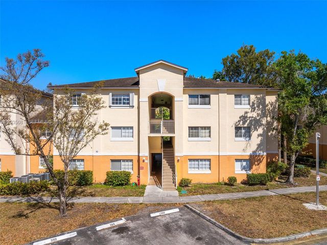 3700 N 56th Avenue 1012, Hollywood, FL 33021