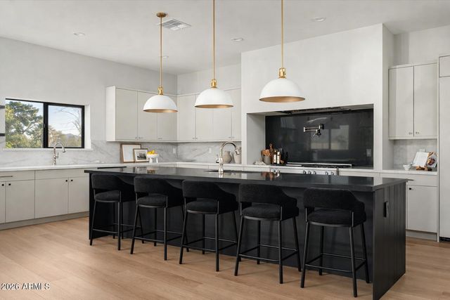 7121 E LARKSPUR Drive, Scottsdale, AZ 85254