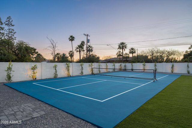 7121 E LARKSPUR Drive, Scottsdale, AZ 85254