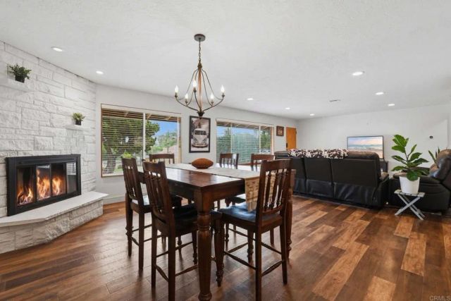 2265 Warmlands Avenue, Vista, CA 92084