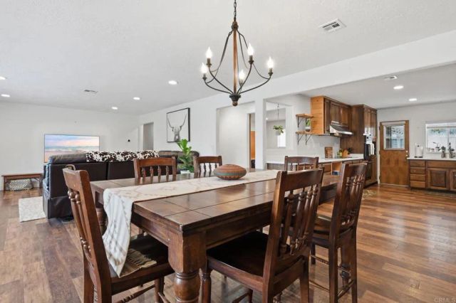 2265 Warmlands Avenue, Vista, CA 92084