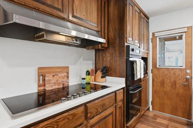 2265 Warmlands Avenue, Vista, CA 92084