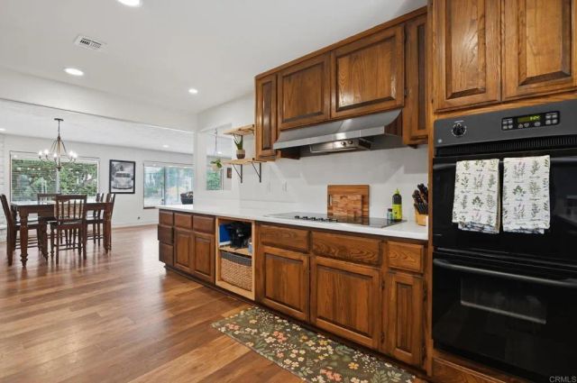 2265 Warmlands Avenue, Vista, CA 92084