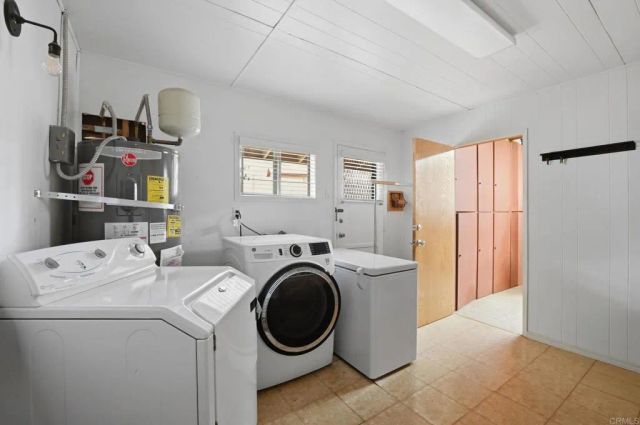 2265 Warmlands Avenue, Vista, CA 92084