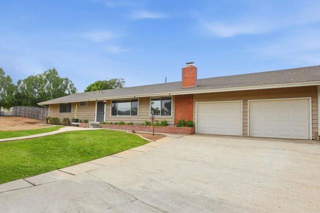 2265 Warmlands Avenue, Vista, CA 92084