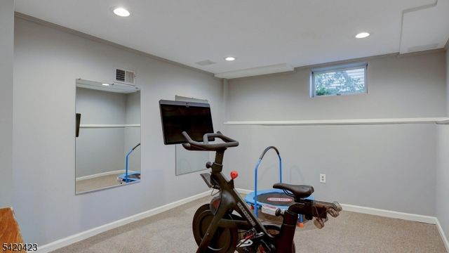 156 Mohawk Dr, Cranford Twp., NJ 07016