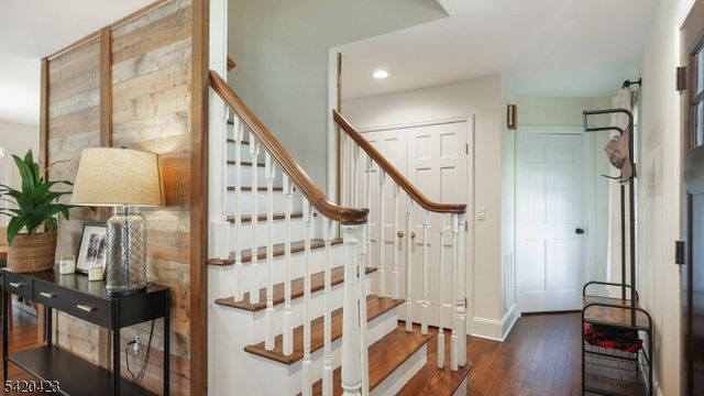 156 Mohawk Dr, Cranford Twp., NJ 07016