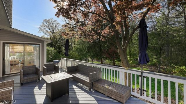 156 Mohawk Dr, Cranford Twp., NJ 07016