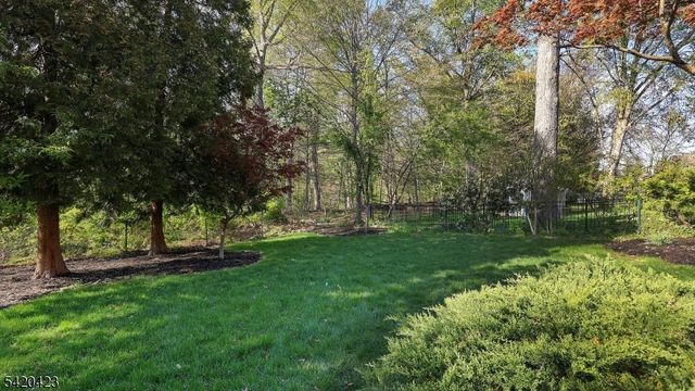 156 Mohawk Dr, Cranford Twp., NJ 07016