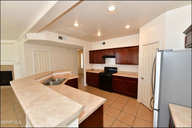 736 Draco Place, El Paso, TX 79907