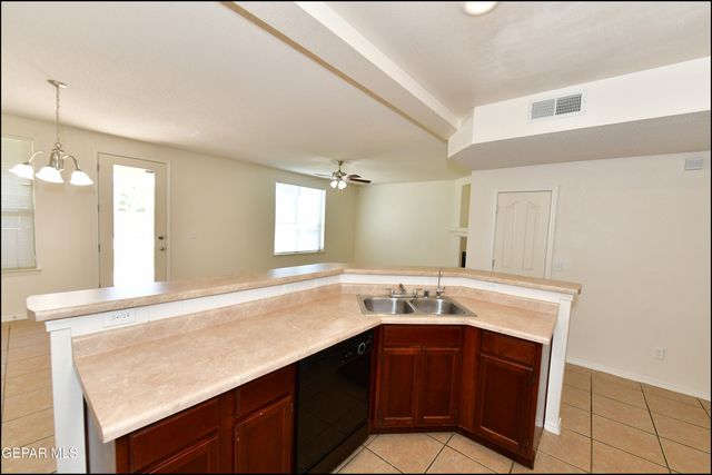 736 Draco Place, El Paso, TX 79907