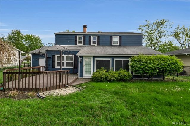 66 Pin Oak Drive, Amherst, NY 14221