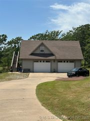 452176 E 958 Road, Vian, OK 74962