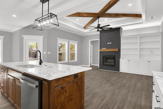 105 Johnston, Arp, TX 75750