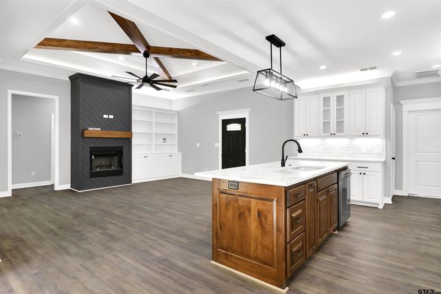 105 Johnston, Arp, TX 75750