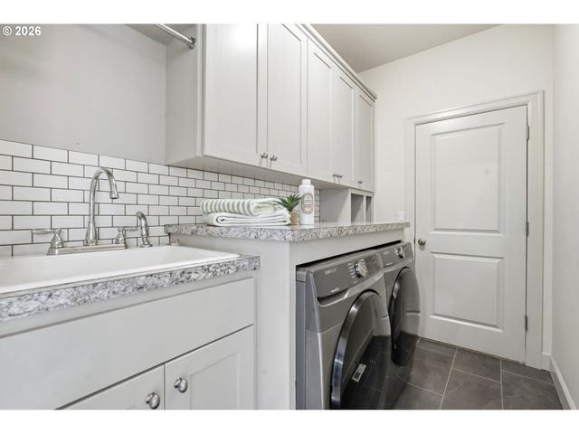 3291 RIDGE POINTE Dr, Forest Grove, OR 97116