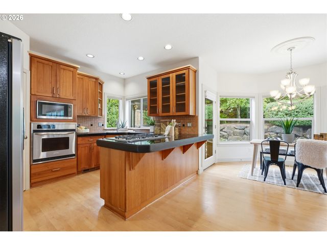 3291 RIDGE POINTE Dr, Forest Grove, OR 97116