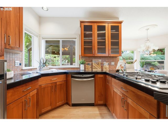 3291 RIDGE POINTE Dr, Forest Grove, OR 97116