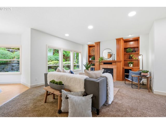 3291 RIDGE POINTE Dr, Forest Grove, OR 97116