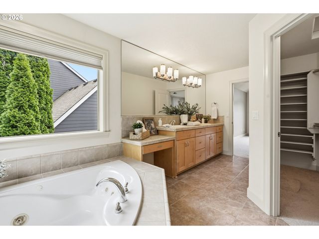 3291 RIDGE POINTE Dr, Forest Grove, OR 97116