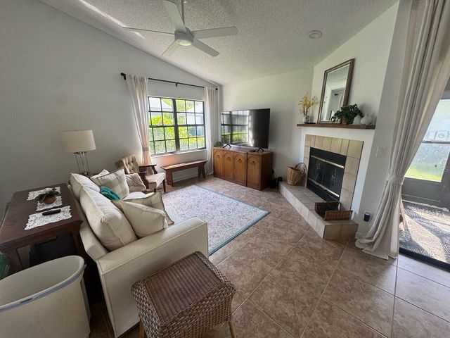 2749 COUNTRYSIDE BOULEVARD 20, Clearwater, FL 33761