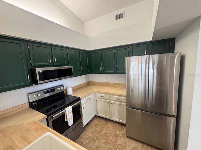 2749 COUNTRYSIDE BOULEVARD 20, Clearwater, FL 33761