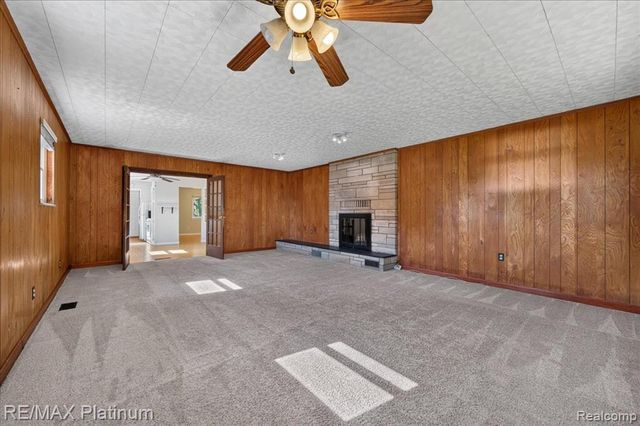 618 Chicago Drive, Howell, MI 48843
