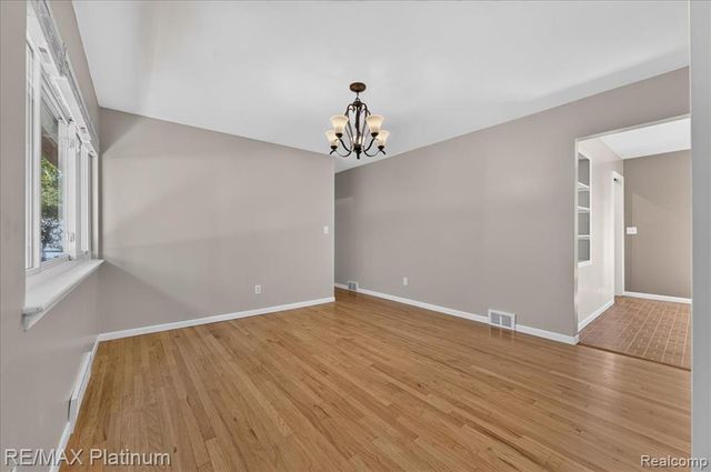 618 Chicago Drive, Howell, MI 48843