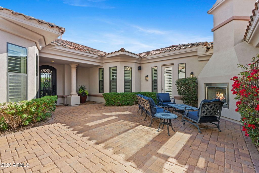 Image 15 of property listing at 18159 N 98TH Way, Scottsdale, AZ 85255